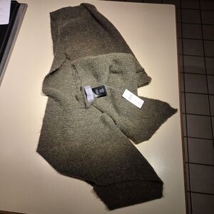 ANTHRIPOLOGIE -Womens Long Scarf